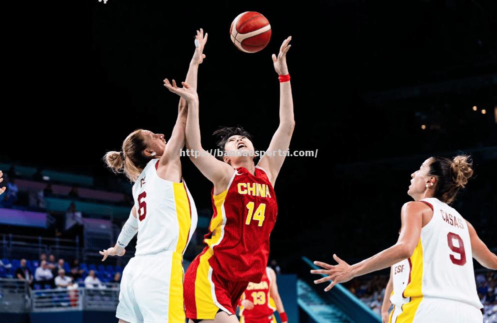 四川女篮丢球传球犯错，CBA俱乐部需加强培训