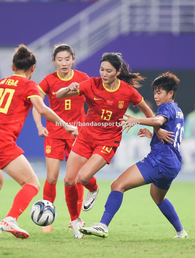 国内女子足球赛事中，中国队获得胜利